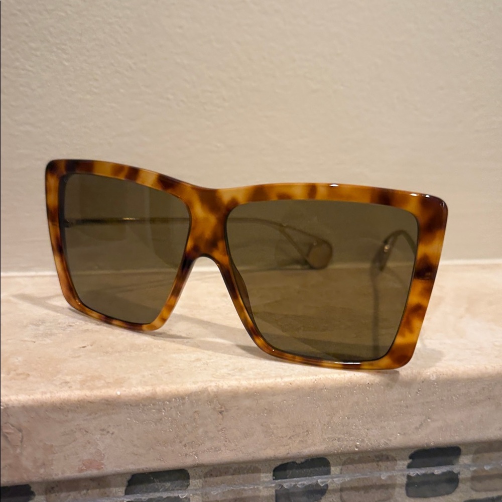 Gucci Tortoiseshell Oversized Square Sunglasses - Brown/Amber